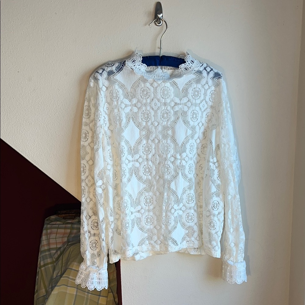 Elegant‎ White Lace Women's Top